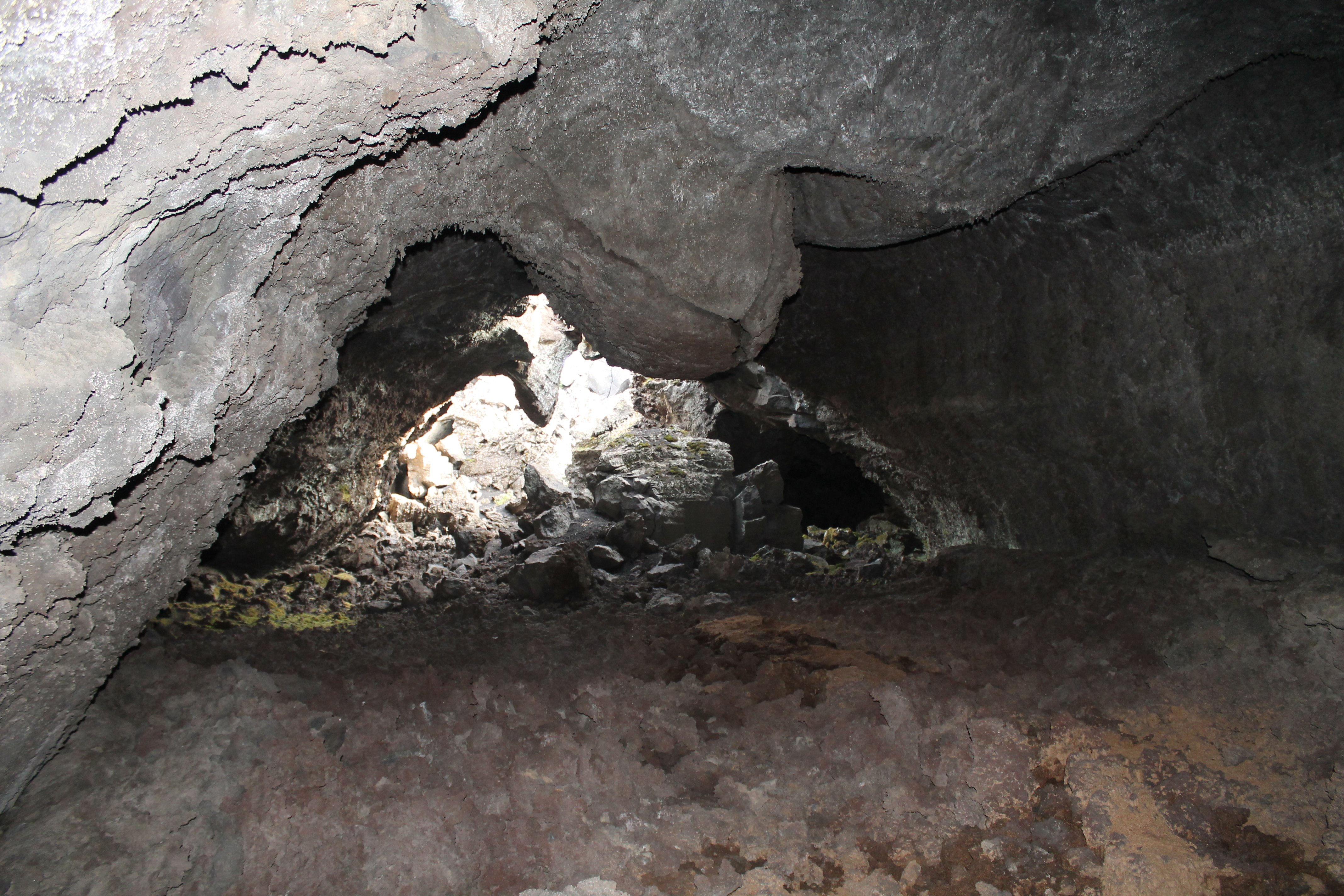 mt etna caves tours